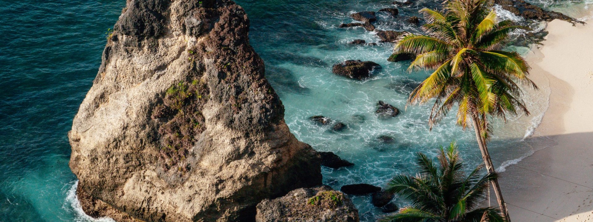 The beautiful Diamond Beach in Penida Island, Bali, Indonesia
